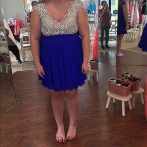 Short blue prom/homecoming dress. Size 16.